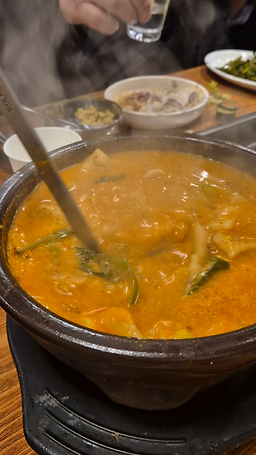 Hongsamorihoejeongui (홍삼오리회전구이) 1