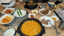 Siwonaegamjatangdonghobangchonjikyeongjeom (시원애감자탕동호방촌직영점) 1