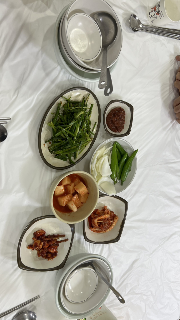 Milbatsamgyetang (밀밭삼계탕) 2