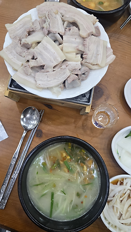 밀양돼지국밥 6