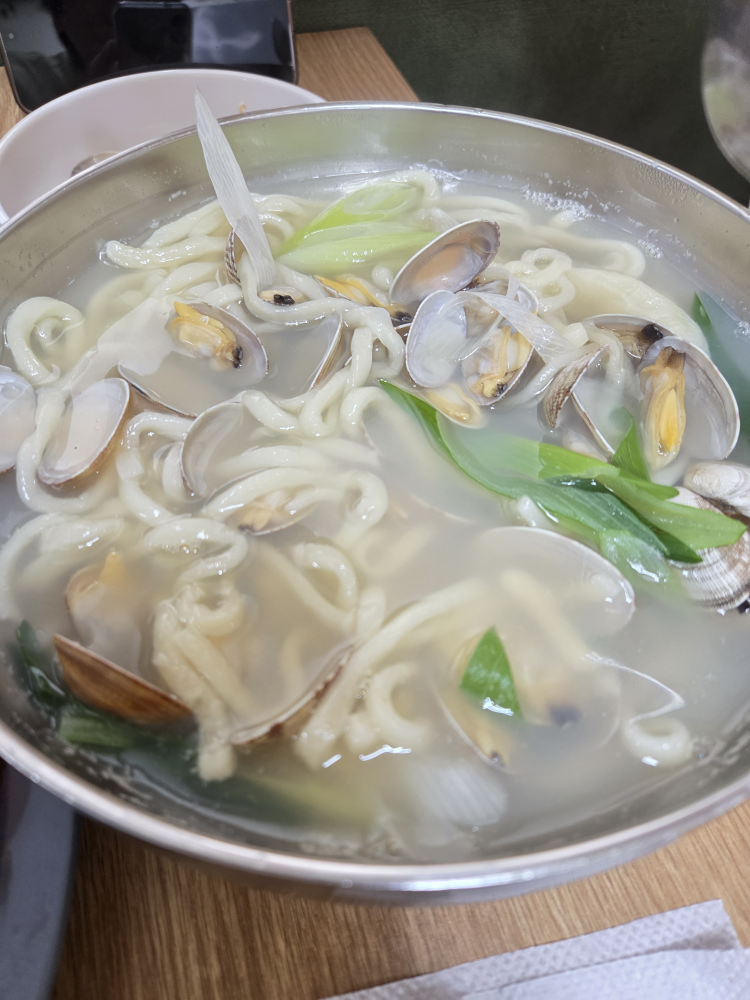 Hyangwonkalguksu (향원칼국수) 2