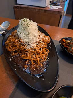 우주공간뭉티기 마곡나루본점 사진 2