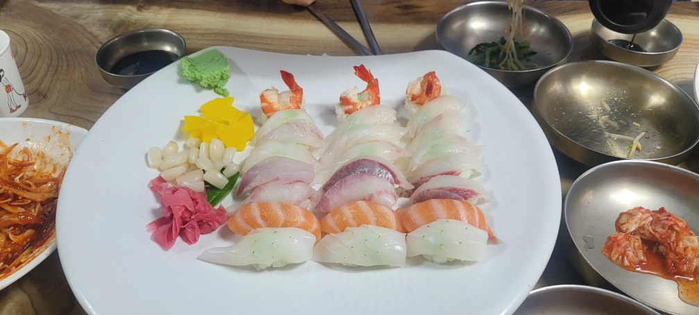 Samsamguichobap (삼삼구이초밥) 2