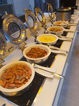 성산마리나호텔 식탁 사진 3
