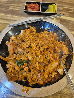Gimbapcheonguk (김밥천국) 2
