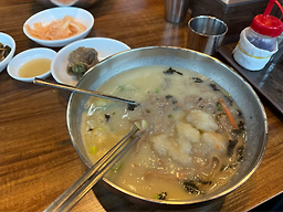 Jejuongsimimemilkalguksu (제주옹심이메밀칼국수) 3