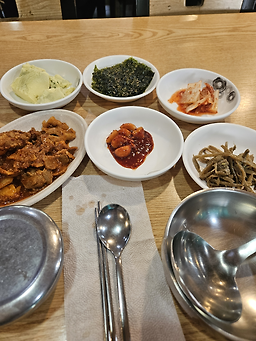 Tudeoribapsang (투더리밥상) 3