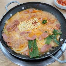 판문점부대찌개 역삼점 사진 2