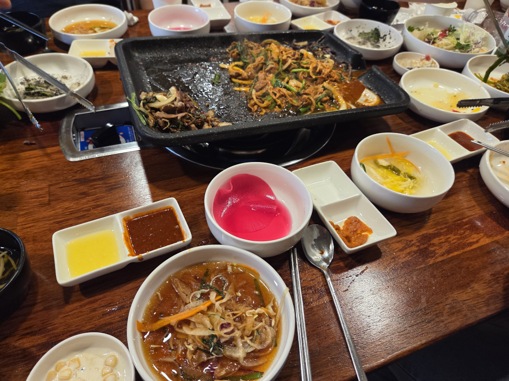 Ppaengdeoksandeomioritangeumdae (뺑덕산더미오리탄금대) 2