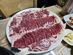 Sanchongadeun (산촌가든) 1