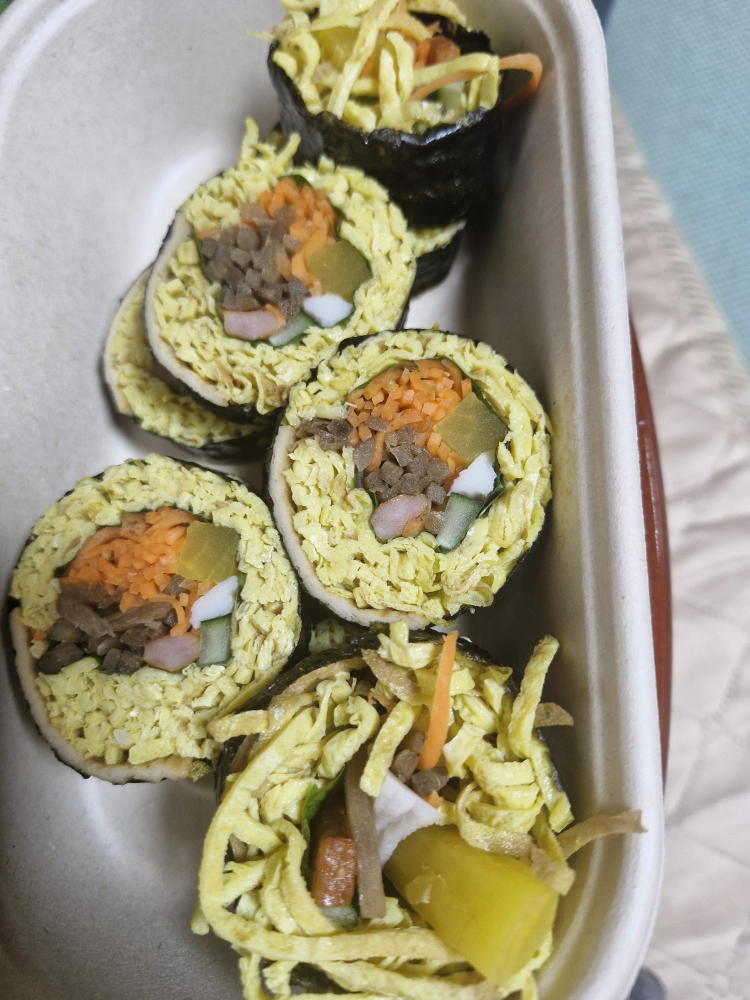 Jangheungsaranggimbap oe1 (장흥사랑김밥 외1) 1