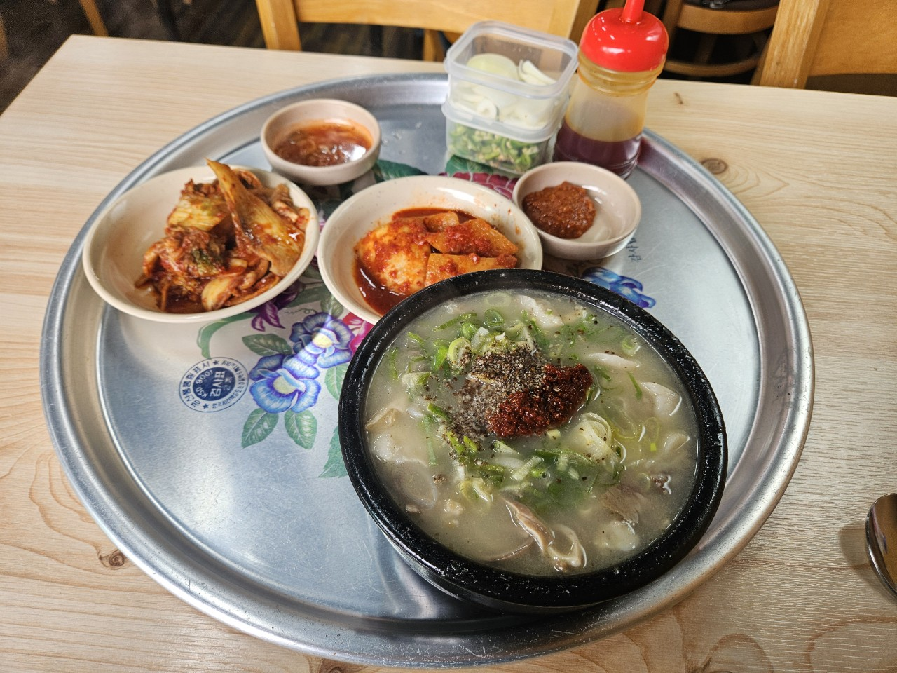 Hoecheonsikdang (회천식당) 1