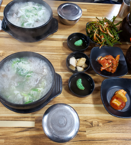 Cheongsolsomeorigukbap (청솔소머리국밥) 1