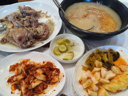 Cheongunnurungjibaeksuk (청운누룽지백숙) 3