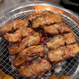 청춘극장 행당직영점 사진 3