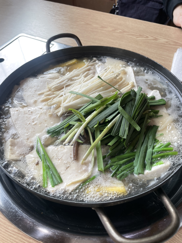 Cheongungamasotsondubu 4
