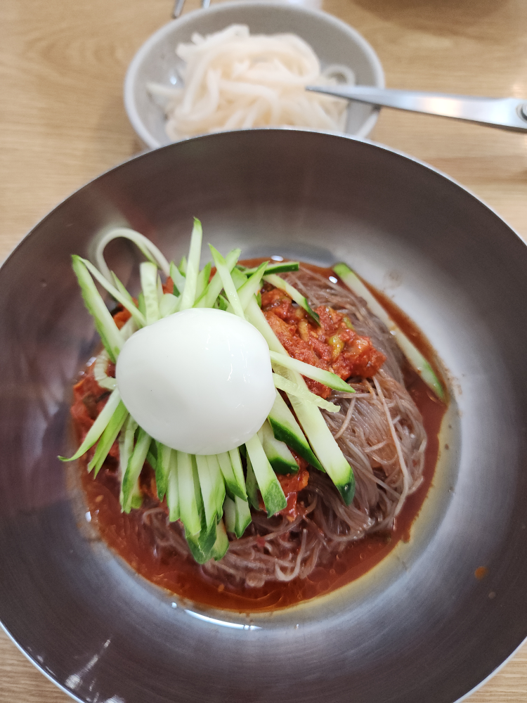 Obokhamheungnaengmyeon (오복함흥냉면) 1