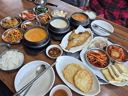 Dongbangdubumaeul (동방두부마을) 3