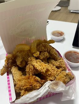 참참치킨&호프 성수점 사진 4