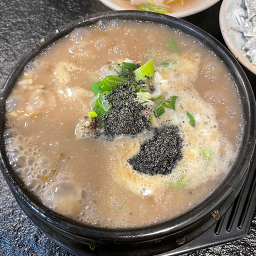 Madangsamgyetang (마당삼계탕) 1