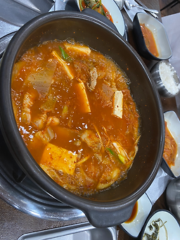 Choeganemukeunji (최가네묵은지) 1
