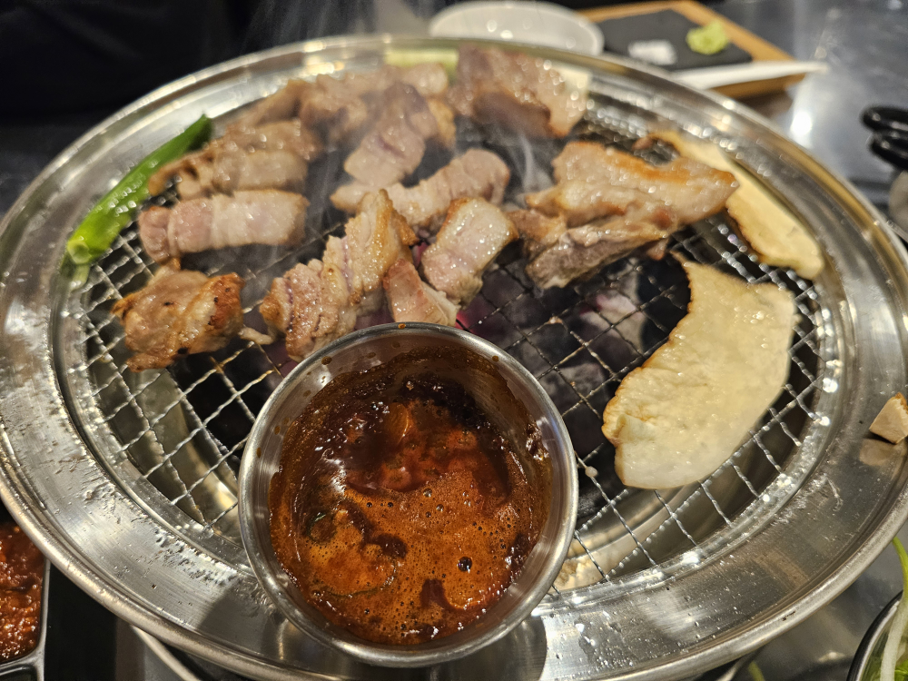 Banjiha (반지하) 1