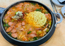 솥뚜껑부대찌개 3
