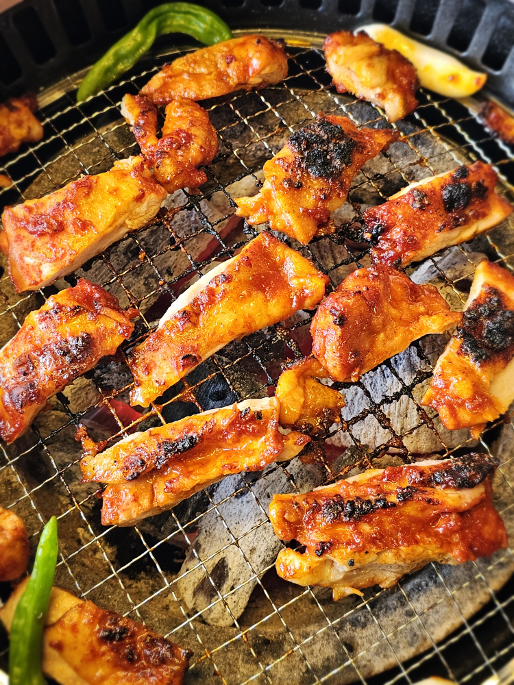 Kkokkosutbuldakgalbi (꼬꼬숯불닭갈비) 2