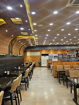 Gyeongbokgungsamgyetang (경복궁삼계탕) 3