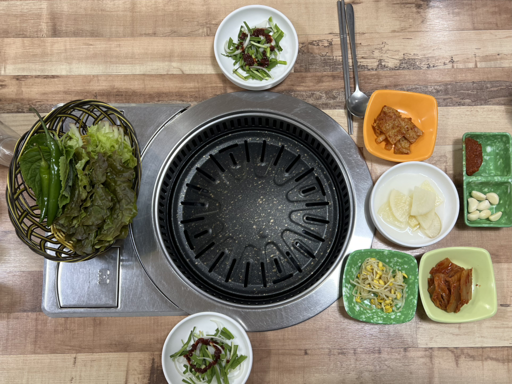 흥국식육식당 1