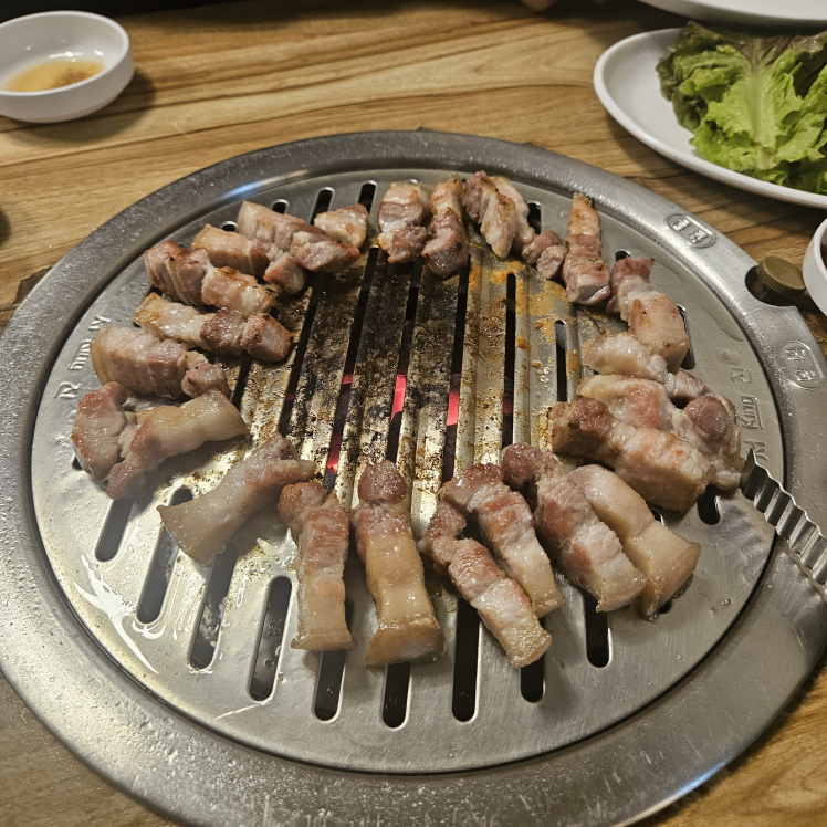 Gamaksansaengsogeumgui (감악산생소금구이) 1