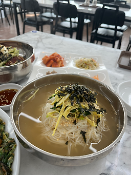 Ansimjayeonguksu (안심자연국수) 3