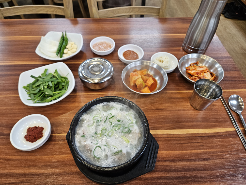 최가네엄마돼지국밥 4