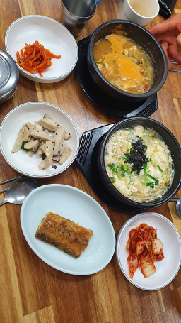 Saengdubumaeul (생두부마을) 2