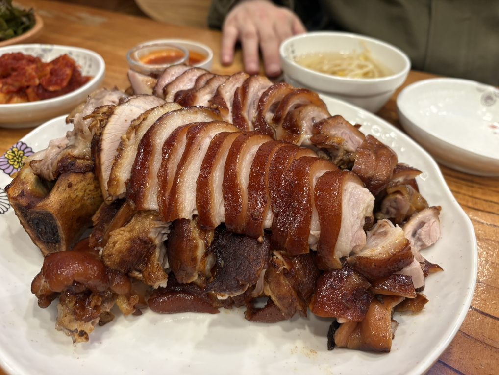 장인족발608 6