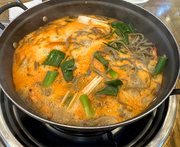 Gahyeonsansonkalguksu 5