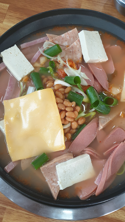 Budaejjigae (부대찌개) 1