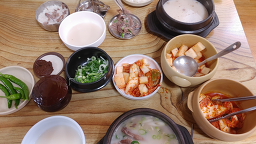 Donghaegamasotseolreongtang (동해가마솥설렁탕) 2