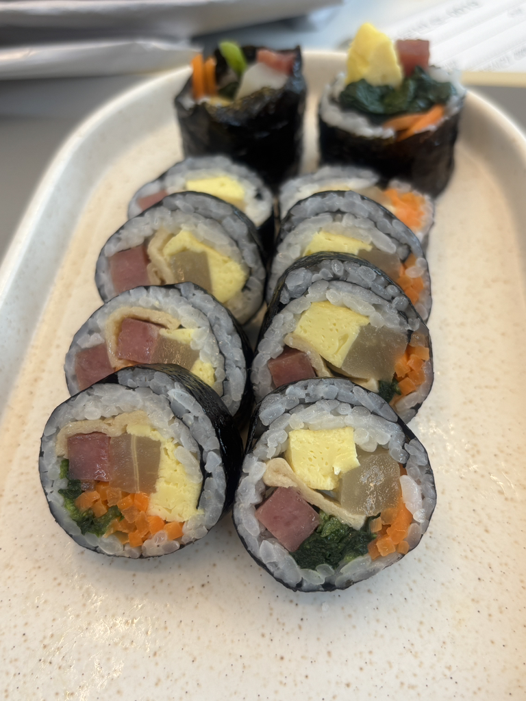 Ogonggimbap jamwonjeom (오공김밥 잠원점) 1