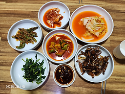 Dagyeongjjimhanjeongsik (다경찜한정식) 1