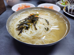 산촌잔치국수 사진 2