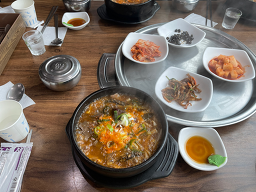 Hwangsohaejangguk (황소해장국) 2