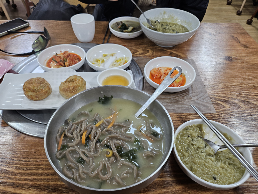돌담할망보말톳칼국수 사진 2