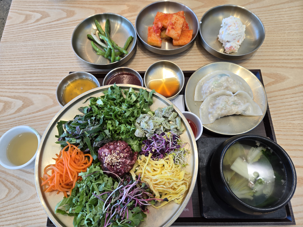 Seongsanokpeurimieom (성산옥프리미엄) 1