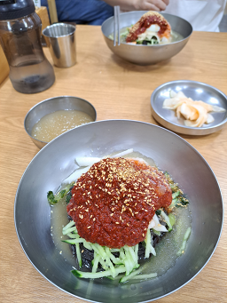 Seolokchiknaengmyeon (설옥칡냉면) 3