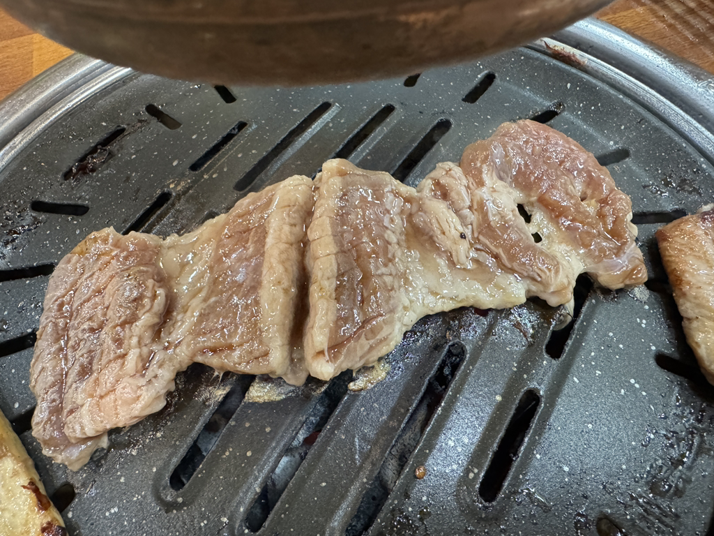 Bongjasutbulgui (봉자숯불구이) 1