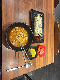 Bongcheondongjinsunjagimbap (봉천동진순자김밥) 1