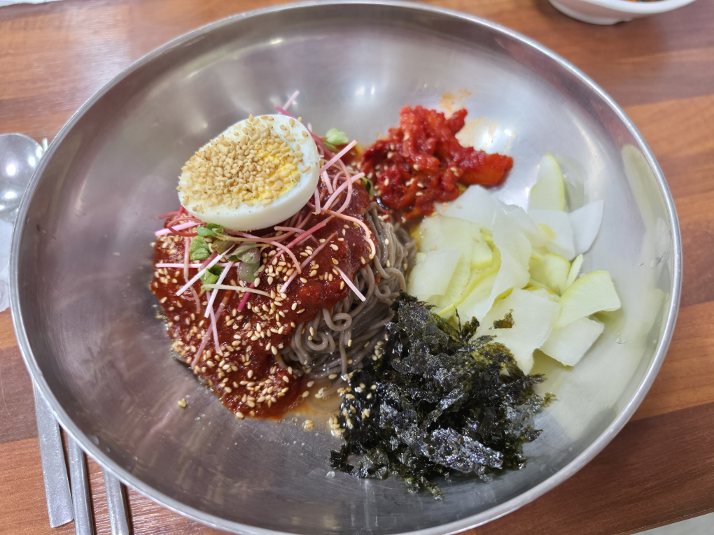 Joseonmakguksu (조선막국수) 1
