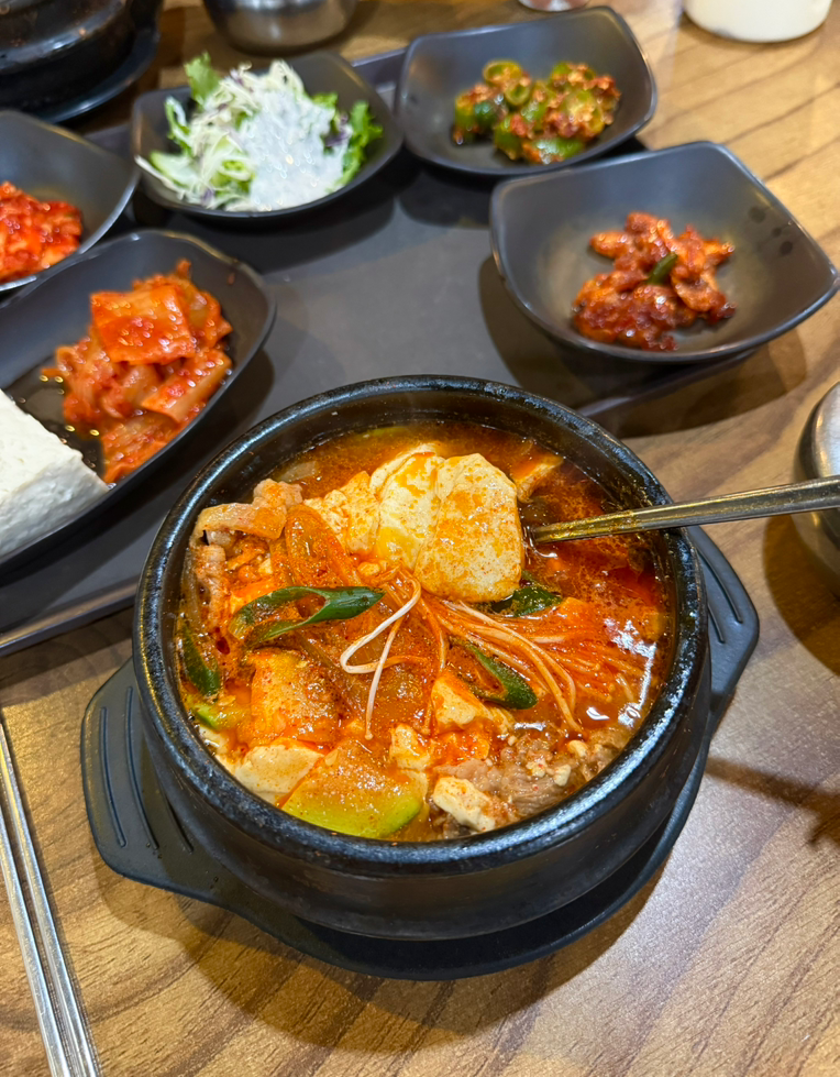 Samdaejjaesondubu (삼대째손두부) 1
