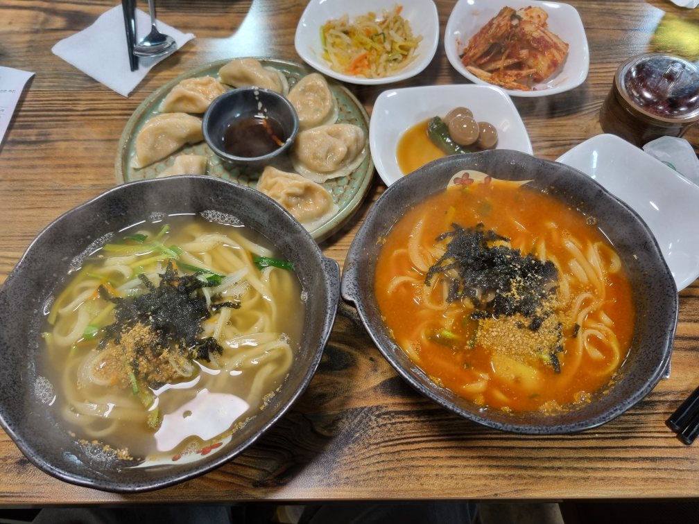 뜨락칼국수 2